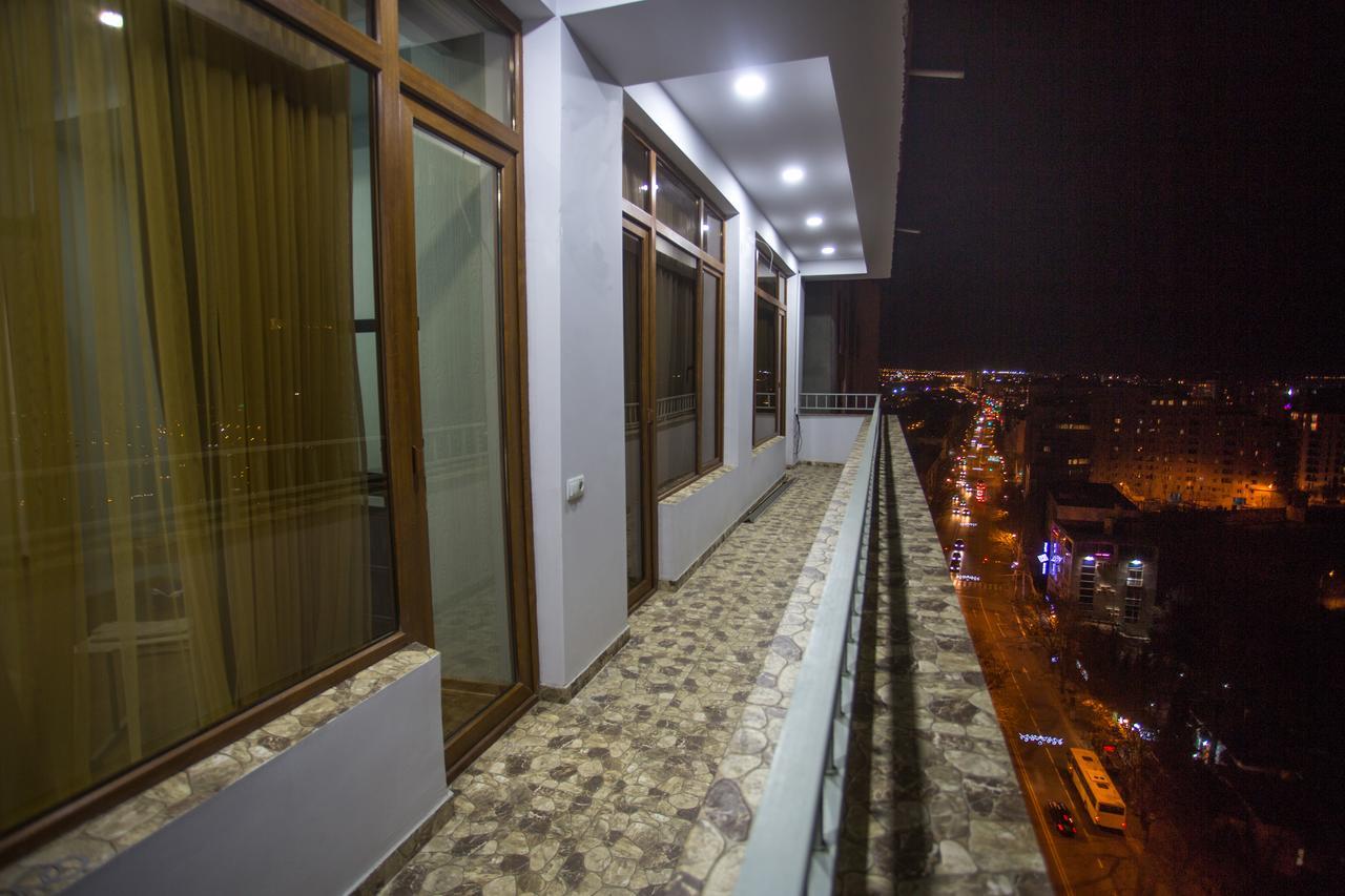 Spacious 2 Bedroom Apartment Tbilisi Bagian luar foto