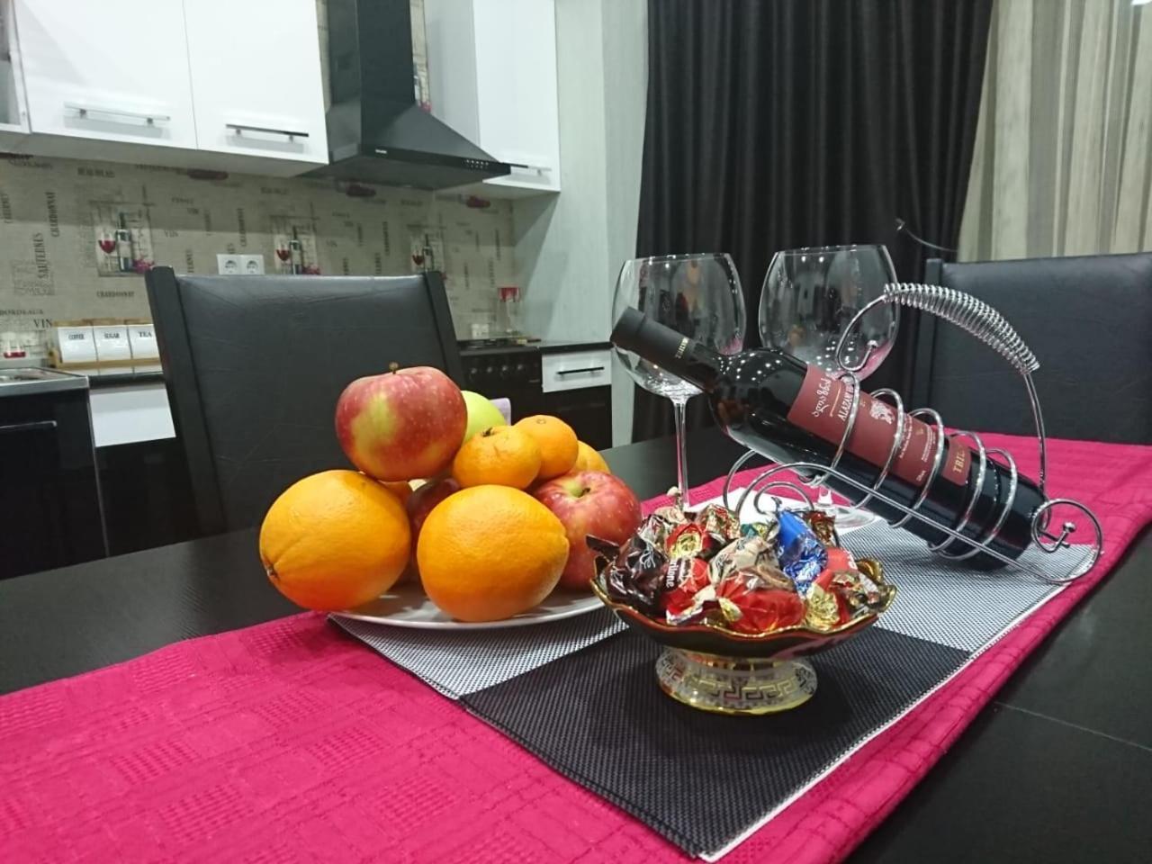 Spacious 2 Bedroom Apartment Tbilisi Bagian luar foto